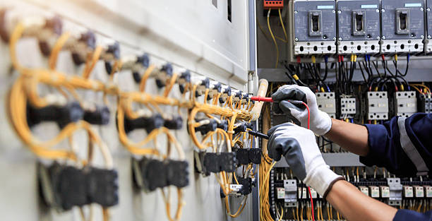 Professional Electrician technician working in Aurora, TX